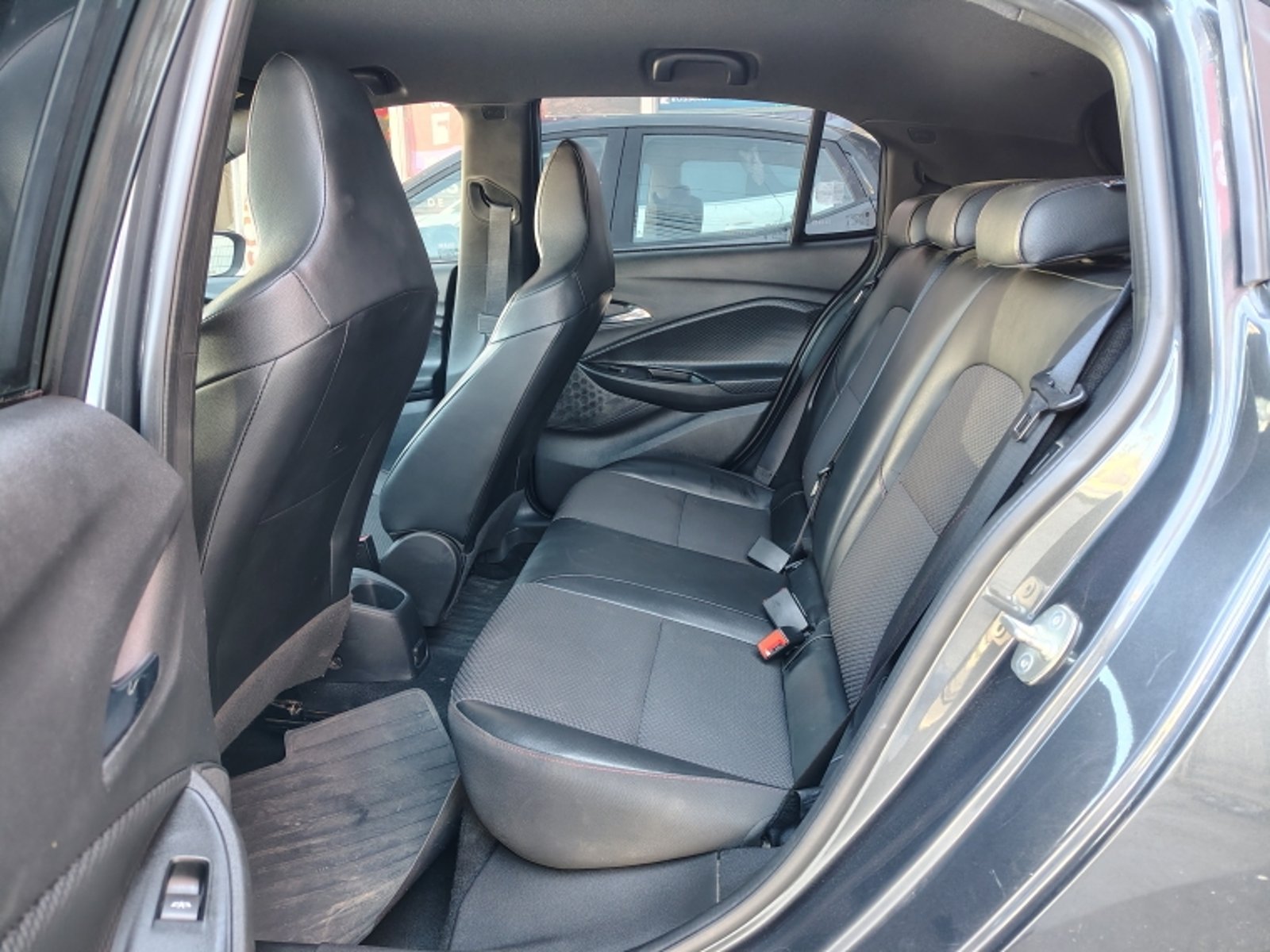 CHEVROLET Onix Hb 1.0 2024 - Imagen 5 de 18
