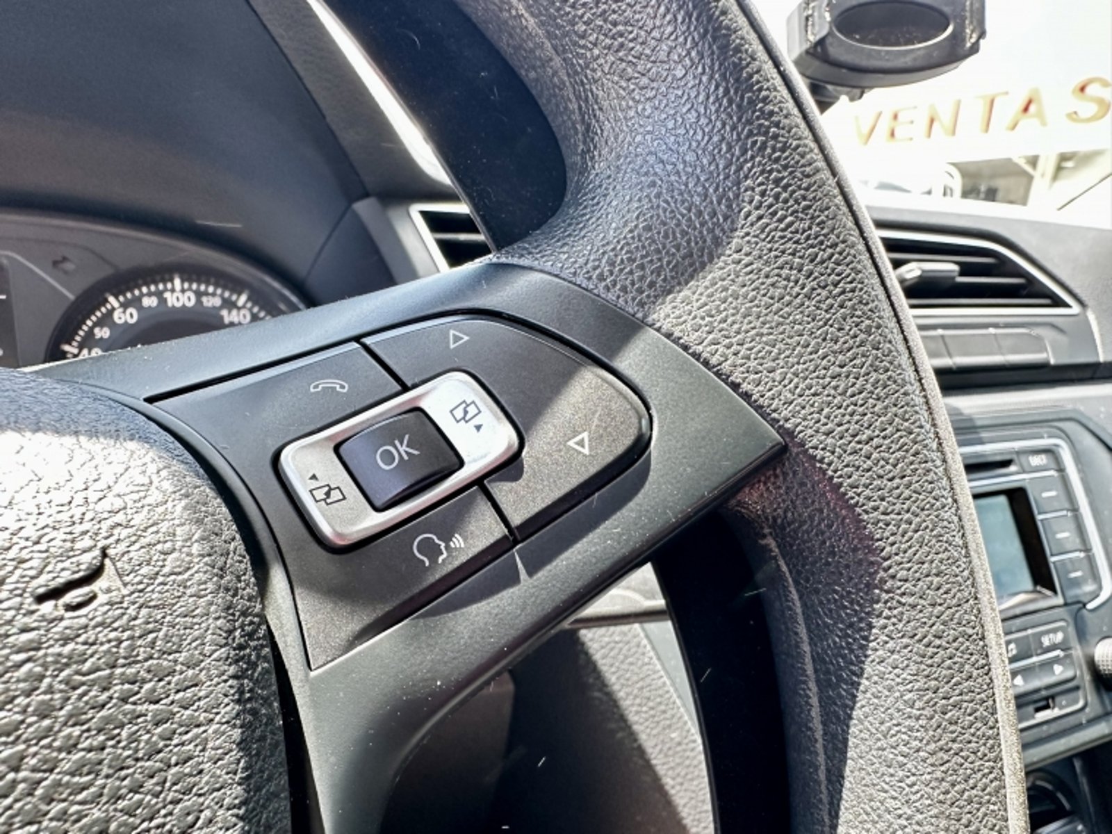 VOLKSWAGEN Voyage 1.6 2021 - Imagen 11 de 20