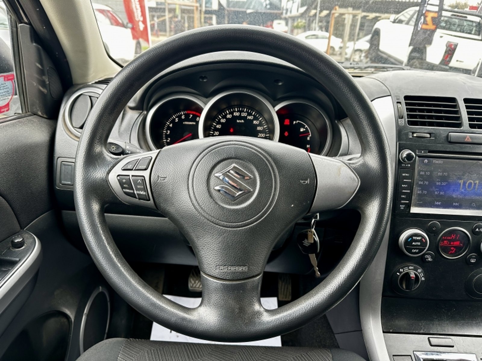 SUZUKI GRAND NOMADE Gran Nomade Glx Sport 4x4 2.4 2018 - Imagen 10 de 19
