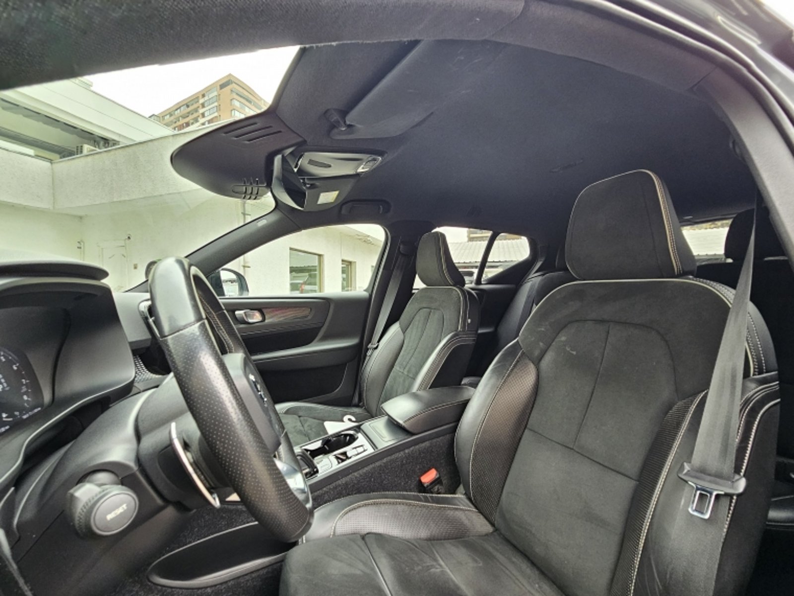 VOLVO Xc40 T4 Fwd 2.0 Aut 2020 - Imagen 9 de 20