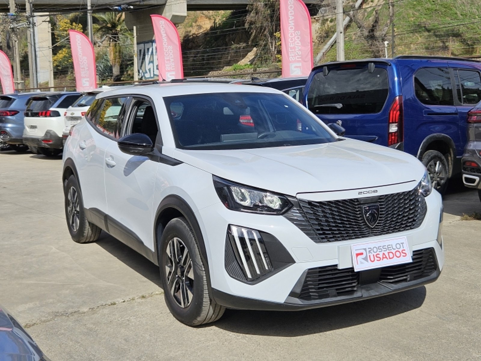 Peugeot 2008 Active 130 1.2 2025 - Imagen 4 de 20