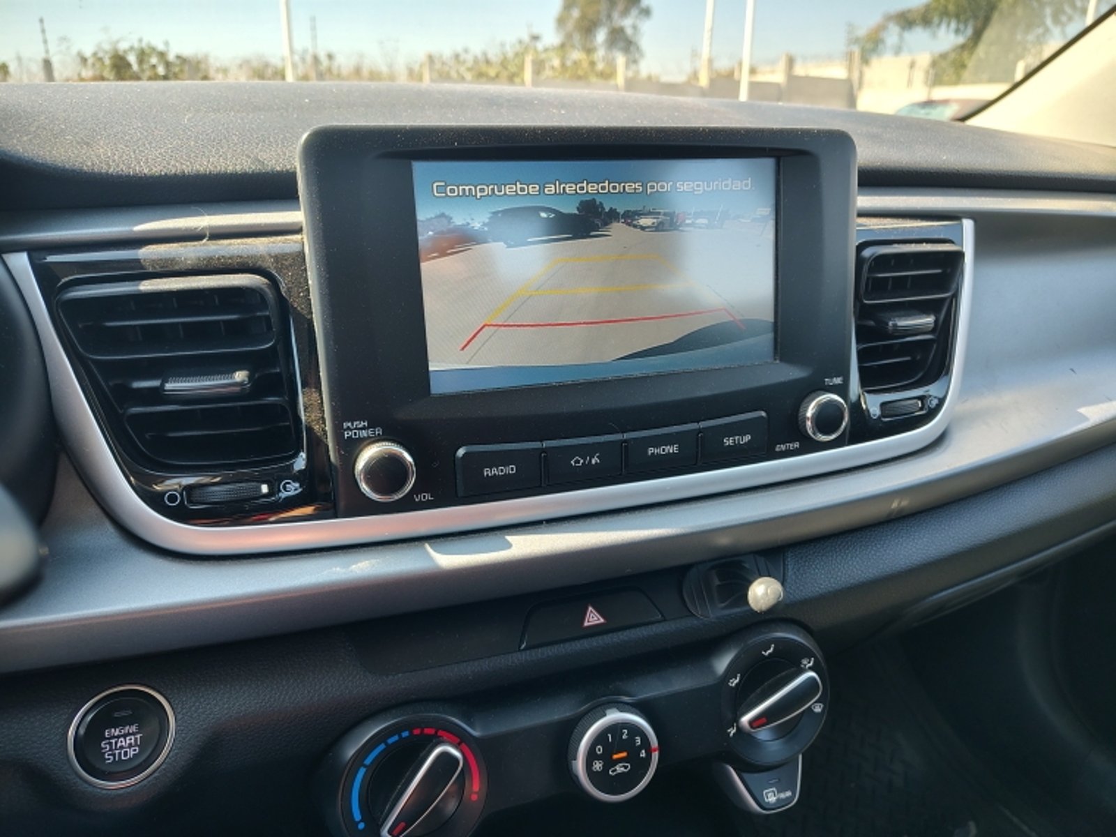 KIA Rio 4 Ex 1.4 Aut 2019 - Imagen 12 de 20