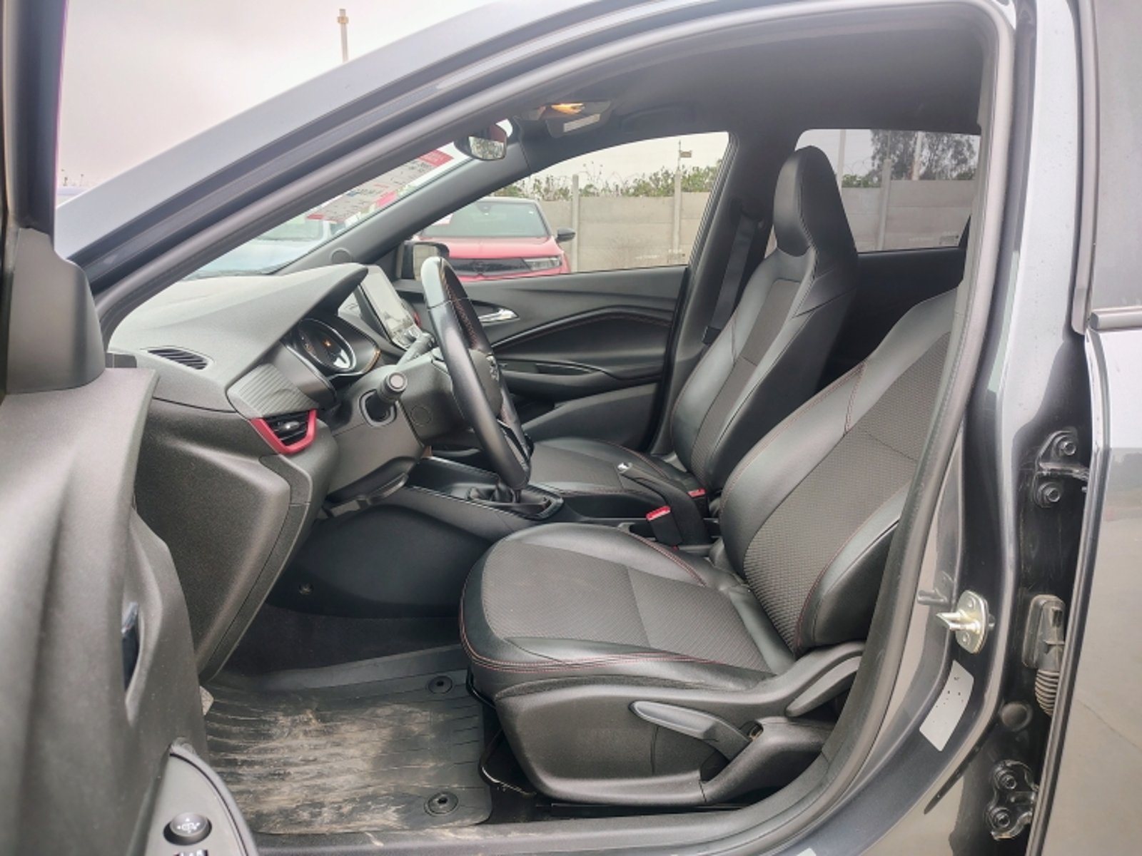 Chevrolet Onix Hb 1.0 2024 - Imagen 14 de 20
