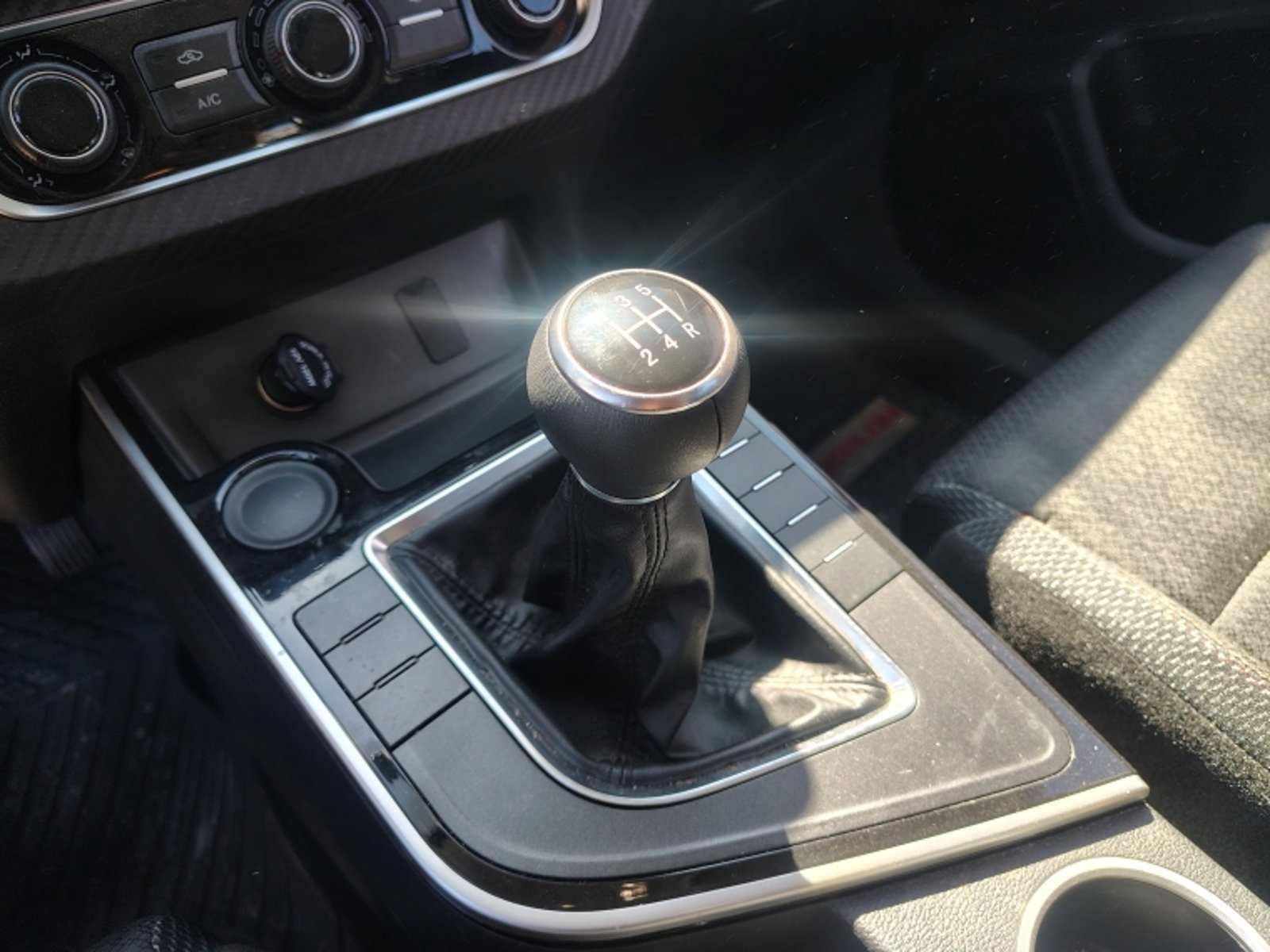 DONGFENG Joyear Sx5 1.6 2022 - Imagen 12 de 18