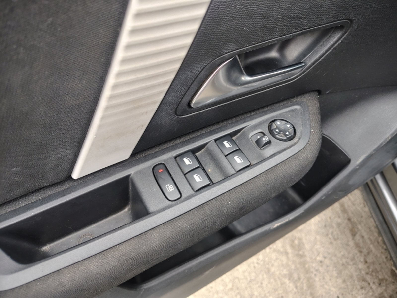 CITROEN C4 CACTUS C4 1.5 Aut 2023 - Imagen 10 de 20