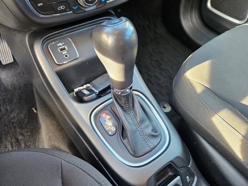 Jeep Compass Sport At6 2.4 Aut 2021 - Imagen 15 de 20