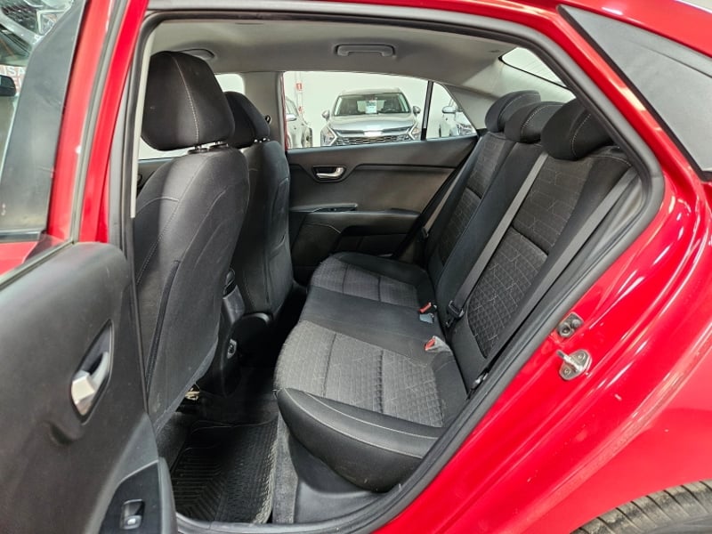 Kia Rio 4 Sedan 1.4 2020 - Imagen 8 de 20