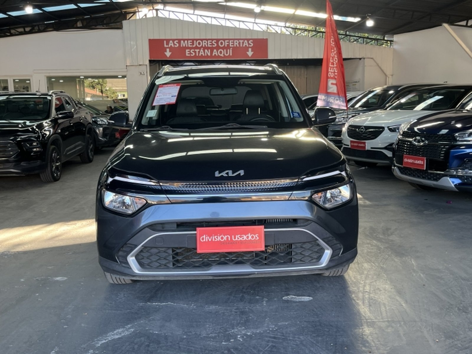 KIA Carens Ex 1.4 Aut 2023 - Imagen 9 de 20