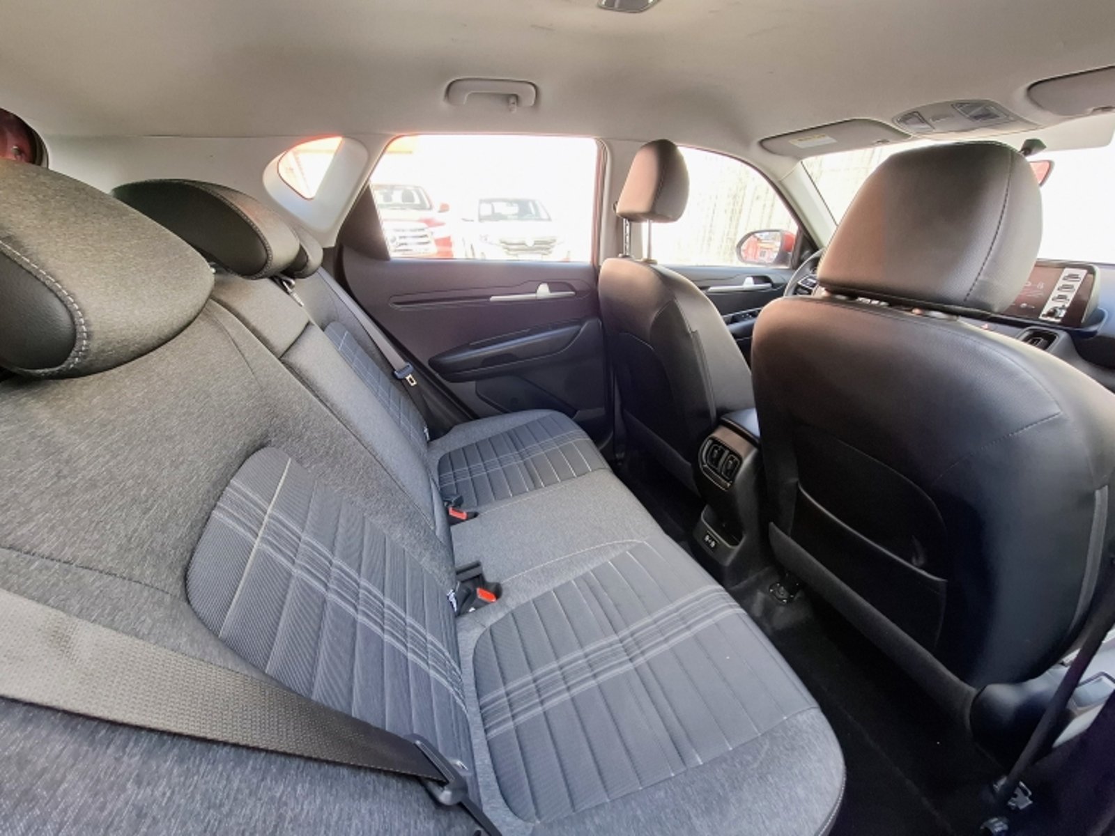 KIA Sonet 1.5 Aut 2025 - Imagen 19 de 20