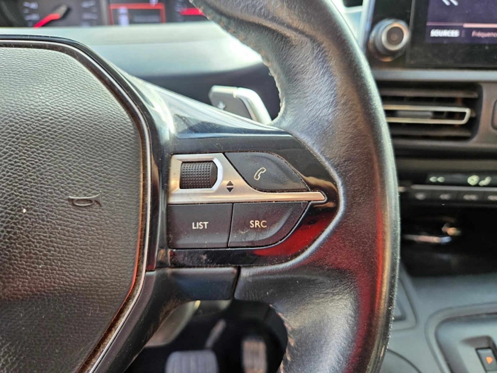 Peugeot Rifter Bluehdi 130 1.5 At 2024 - Imagen 15 de 20
