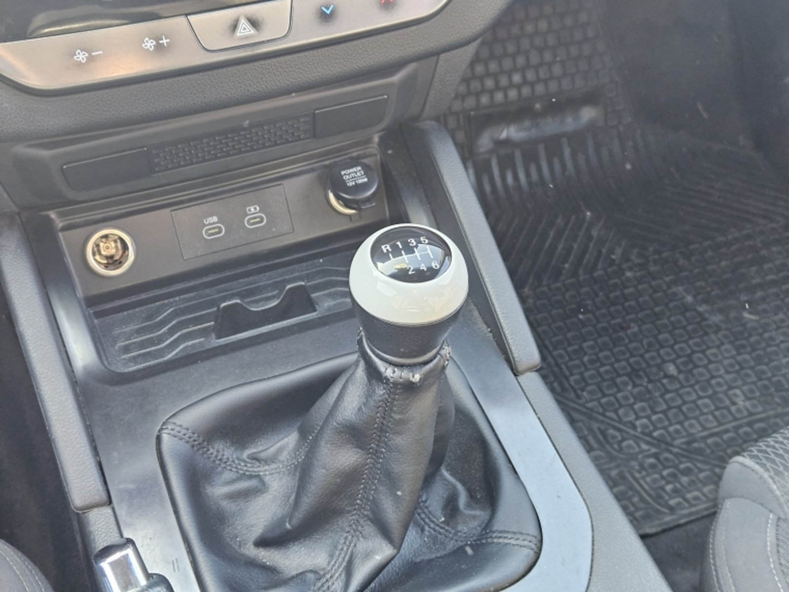 SsangYong GRAND MUSSO Musso Grand 2.2 4x2 Mt - Ql610 Euro Vimn Urn 2025 - Imagen 13 de 20