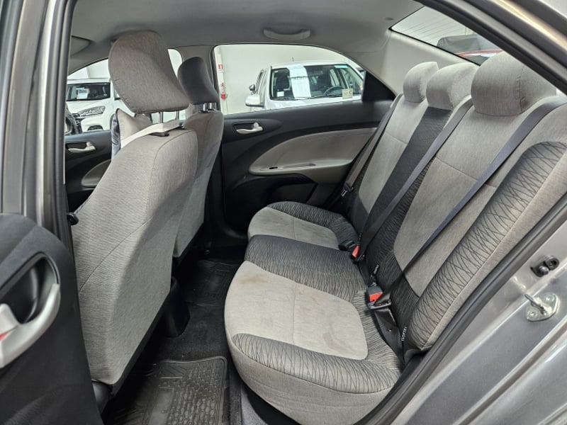Kia Soluto Mpi 1.4 2024 - Imagen 8 de 17