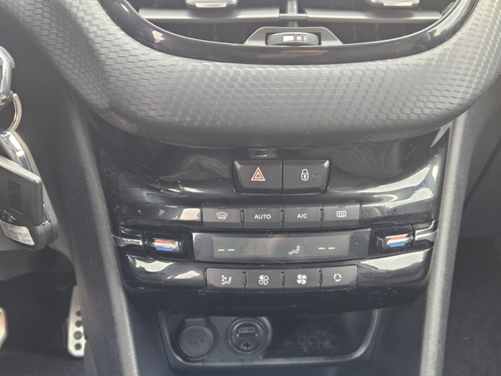 Peugeot 208 Gt Line 1.2 Aut 2016 - Imagen 12 de 20