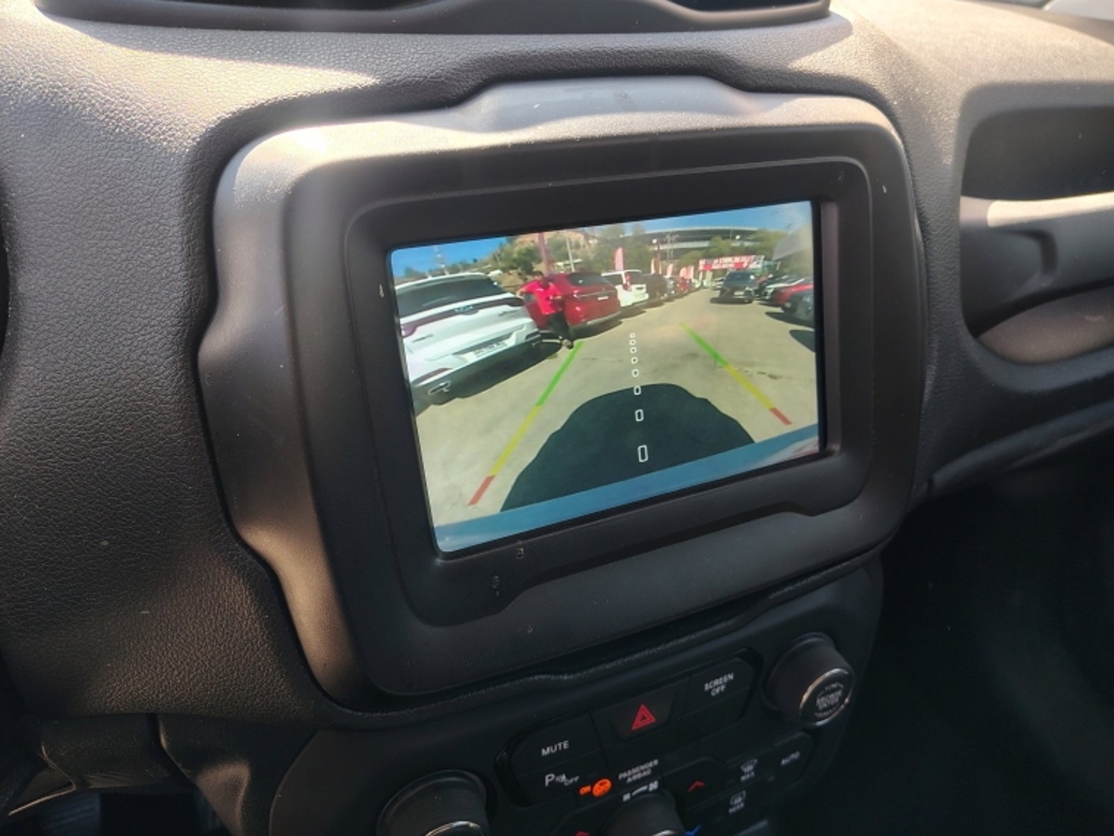 JEEP Renegade Sport Lx 1.8 Aut 2023 - Imagen 15 de 19
