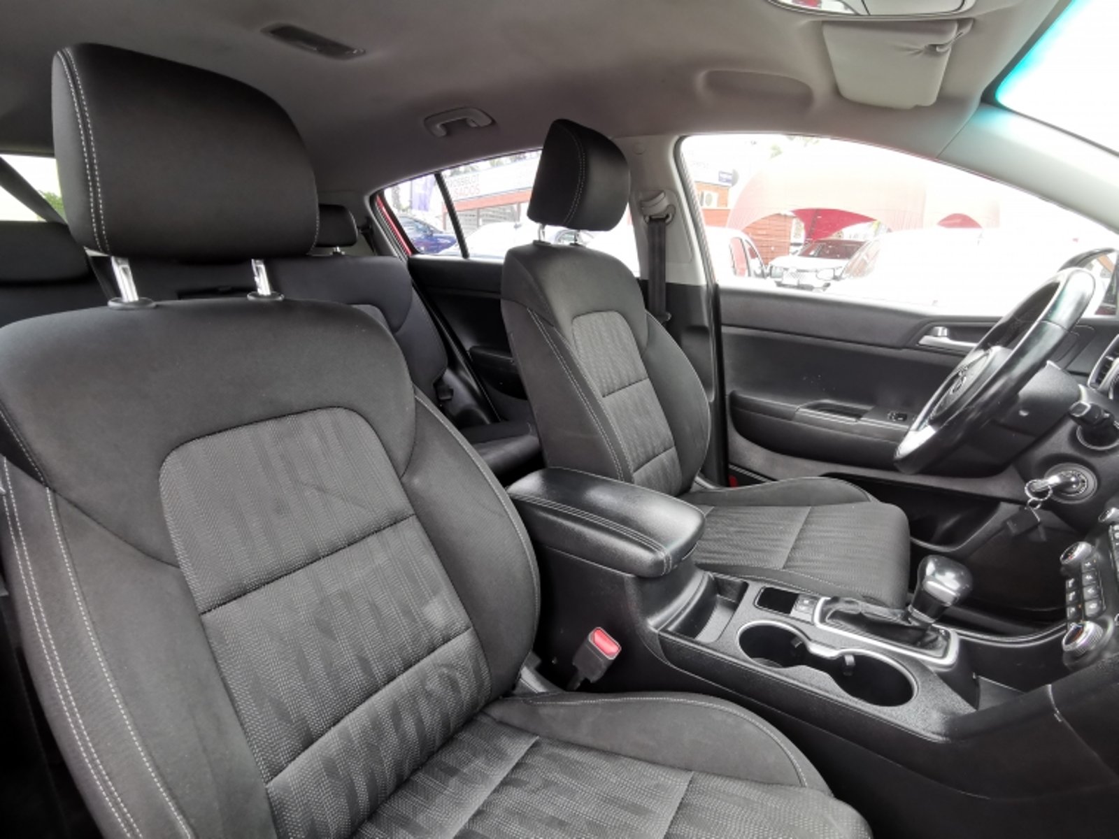 KIA Sportage Ql Pe 2.0 Aut 2021 - Imagen 18 de 20