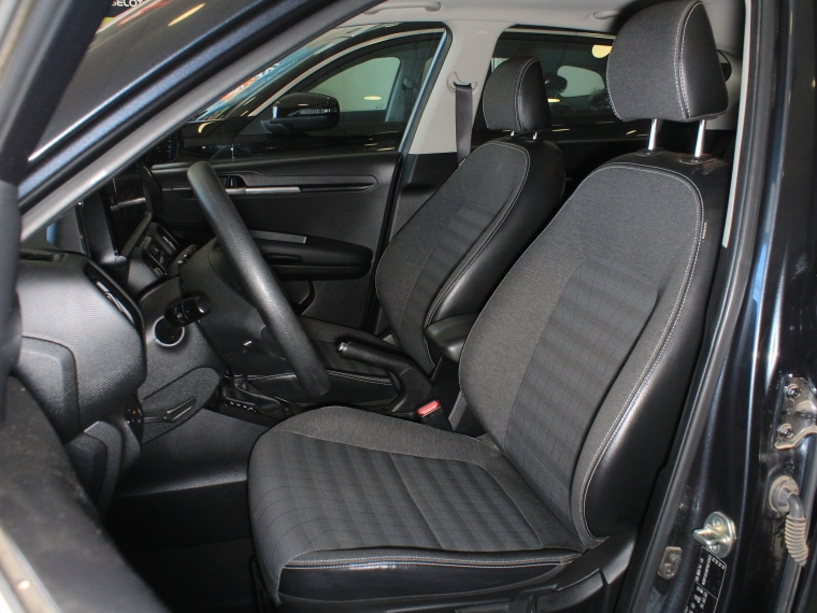 KIA Sonet Ex Ivt 1.5 Aut 2023 - Imagen 14 de 20