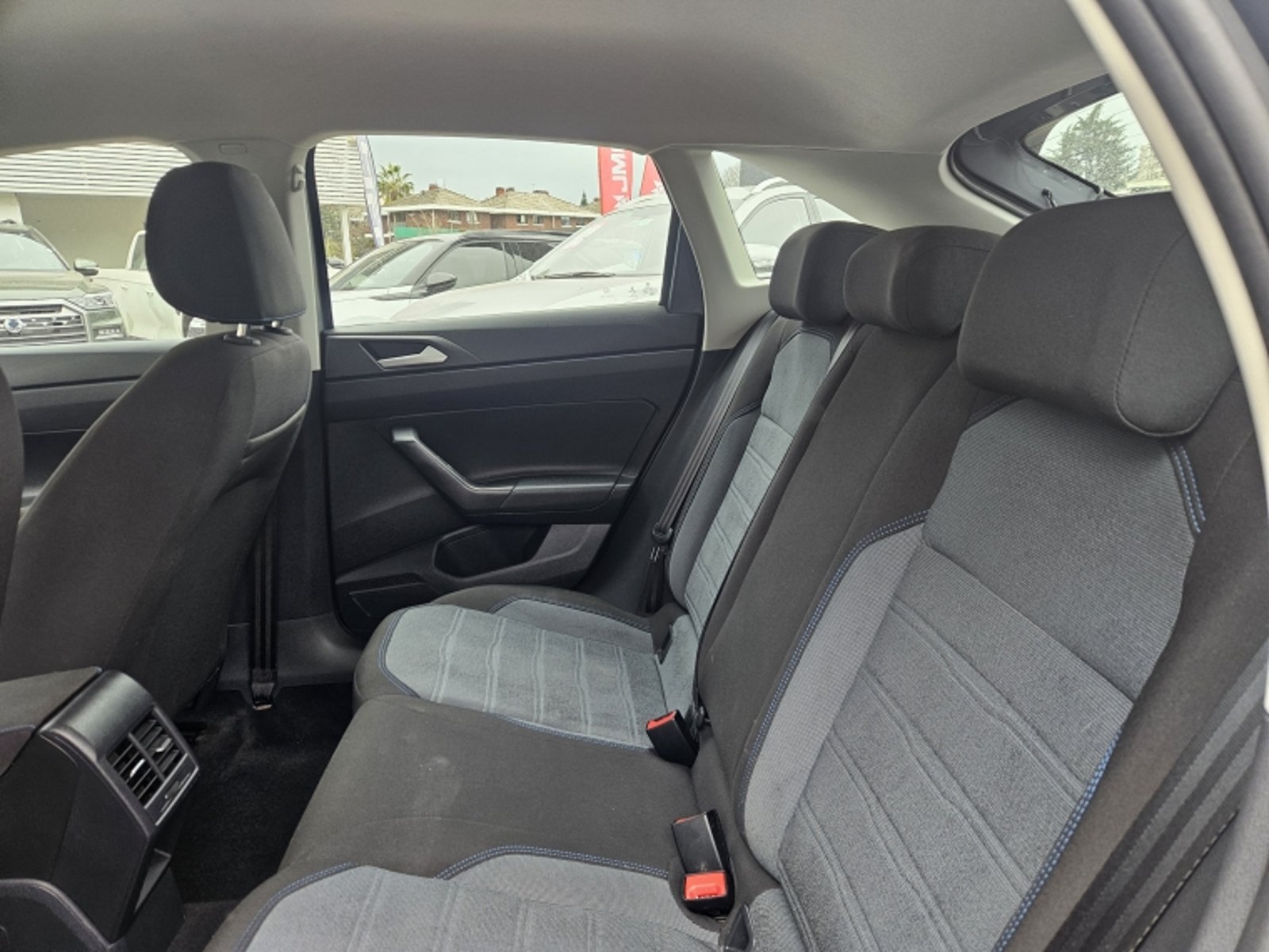 Volkswagen Nivus Tsi 1.0 Aut 2023 - Imagen 8 de 20