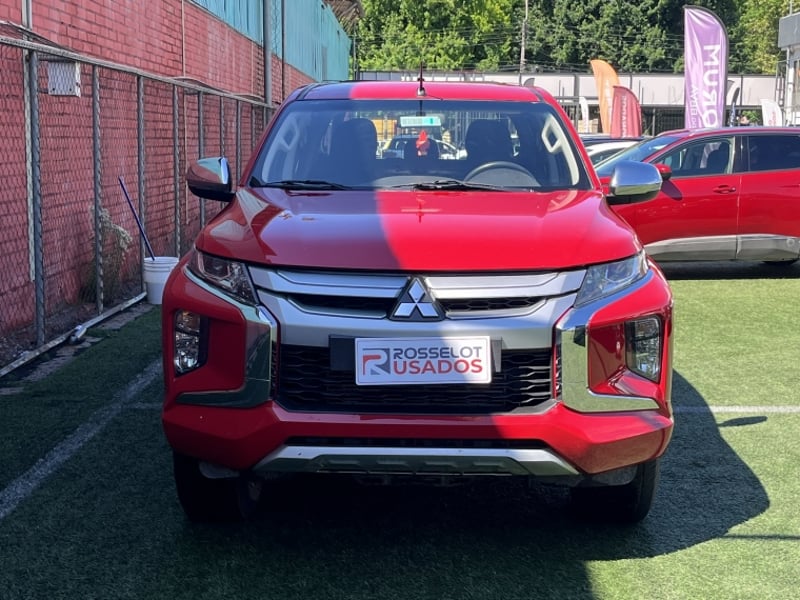 Mitsubishi KATANA L200 D/c 2.2 Katana Crt 4x4 Special Pack Euro 6d 2024 - Imagen 8 de 20