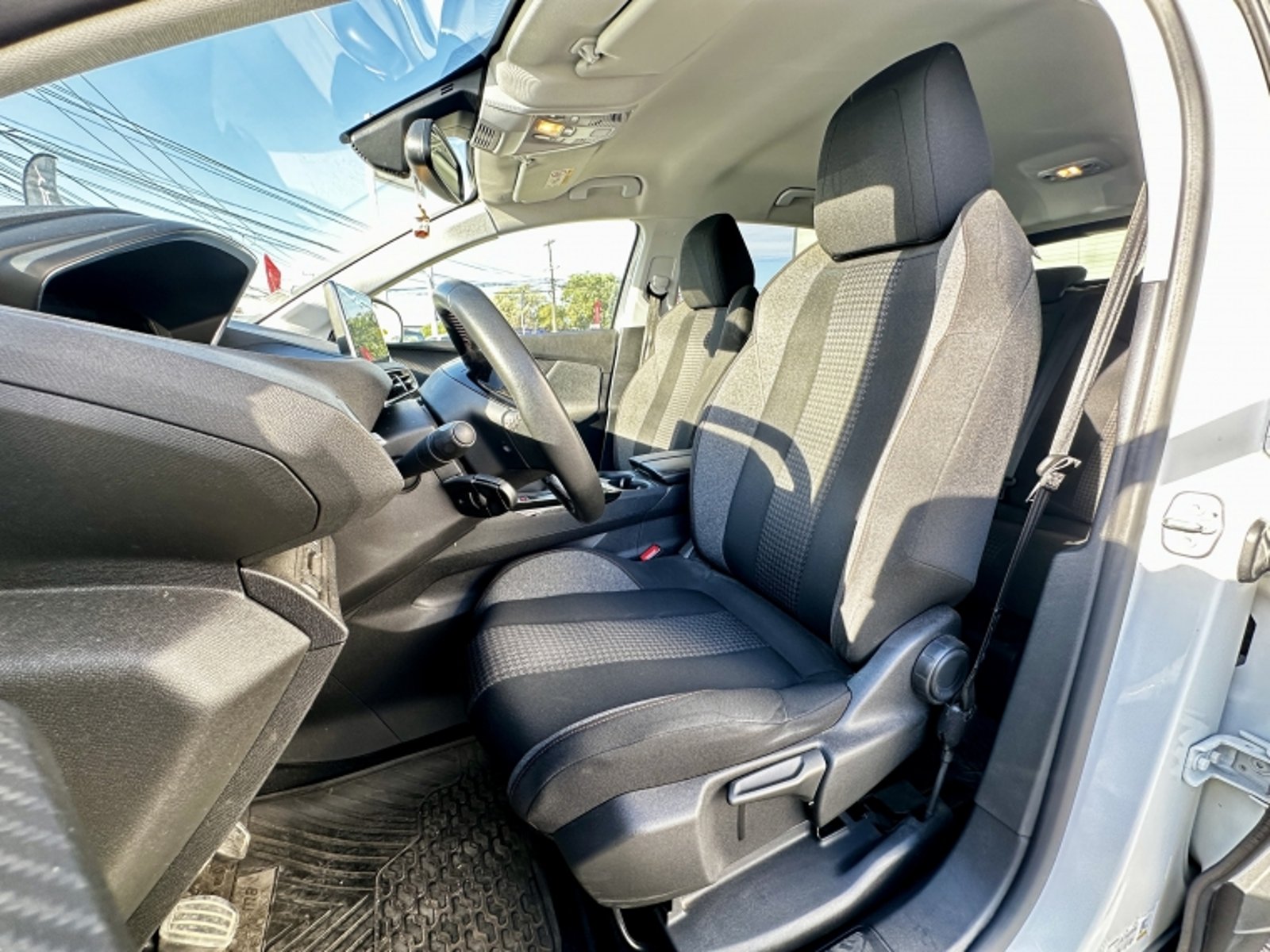 PEUGEOT 3008 Active 1.2 2021 - Imagen 9 de 20