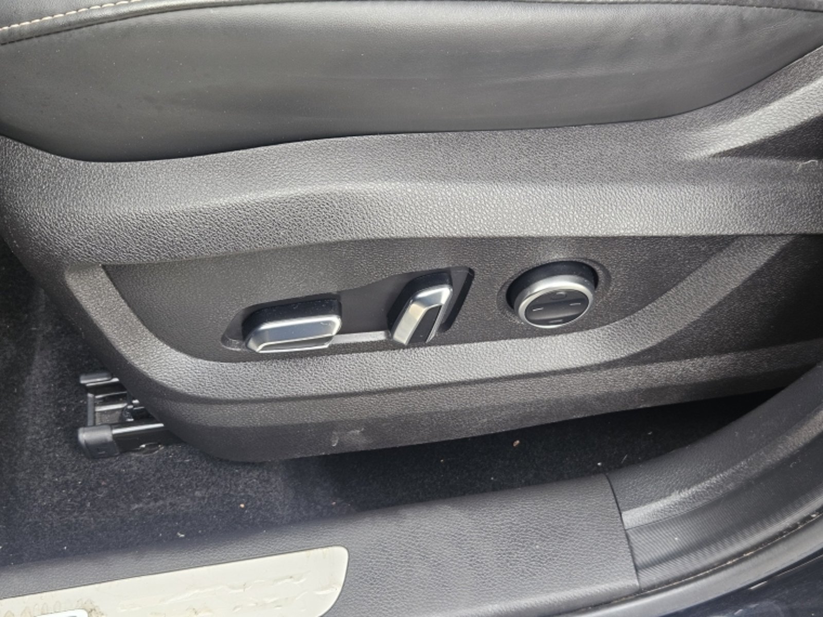 CHERY Tiggo 8 Pro Glx Dct 1.6 Aut 2023 - Imagen 15 de 20