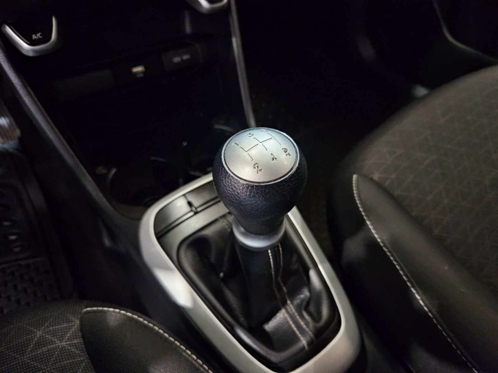 Kia Morning Mpi 1.2 2023 - Imagen 15 de 20