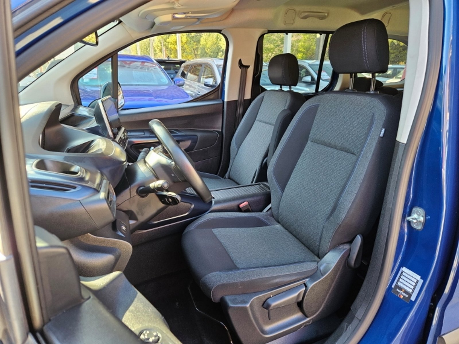 PEUGEOT Rifter Bluehdi 130 1.5 2022 - Imagen 14 de 20