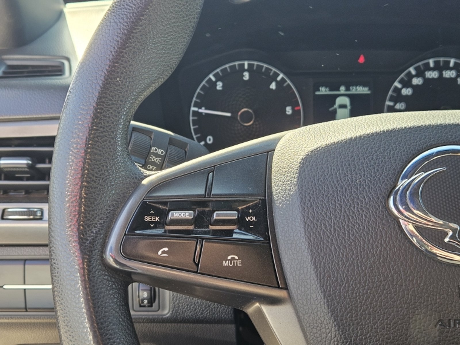 SsangYong GRAND MUSSO Musso Grand 2.2 4x2 Mt - Ql610 Euro Vi Mn 2023 - Imagen 18 de 20