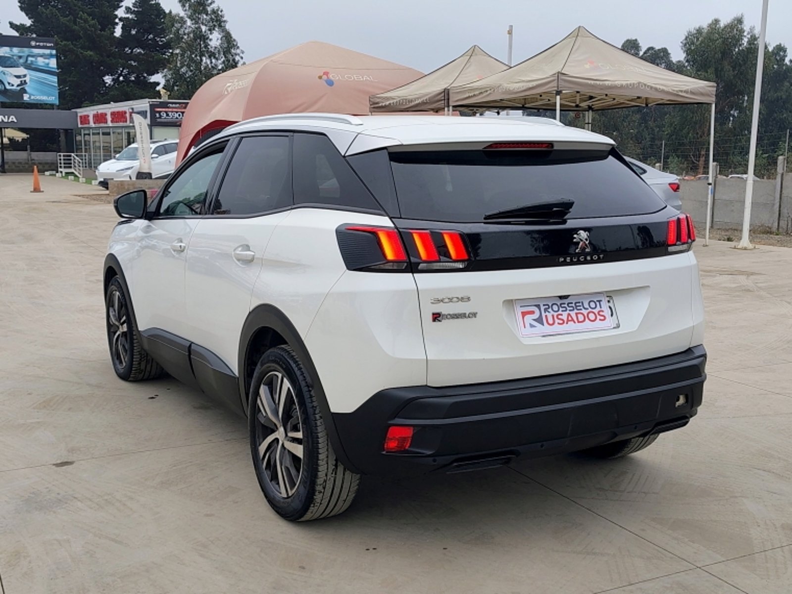PEUGEOT 3008 Nuevo 3008 Active Pack Puretech 130 Mt6 1.2 Blanco Test Car 2024 - Imagen 7 de 20