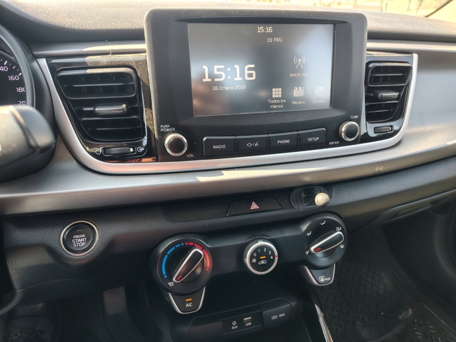 KIA Rio 4 Ex 1.4 Aut 2019 - Imagen 13 de 20