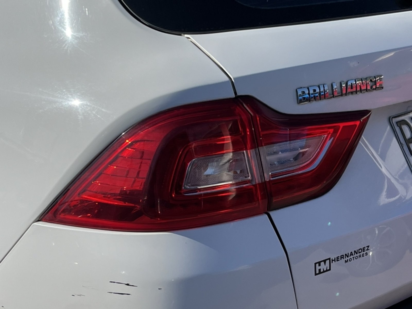 BRILLIANCE V3 1.5 2020 - Imagen 11 de 20