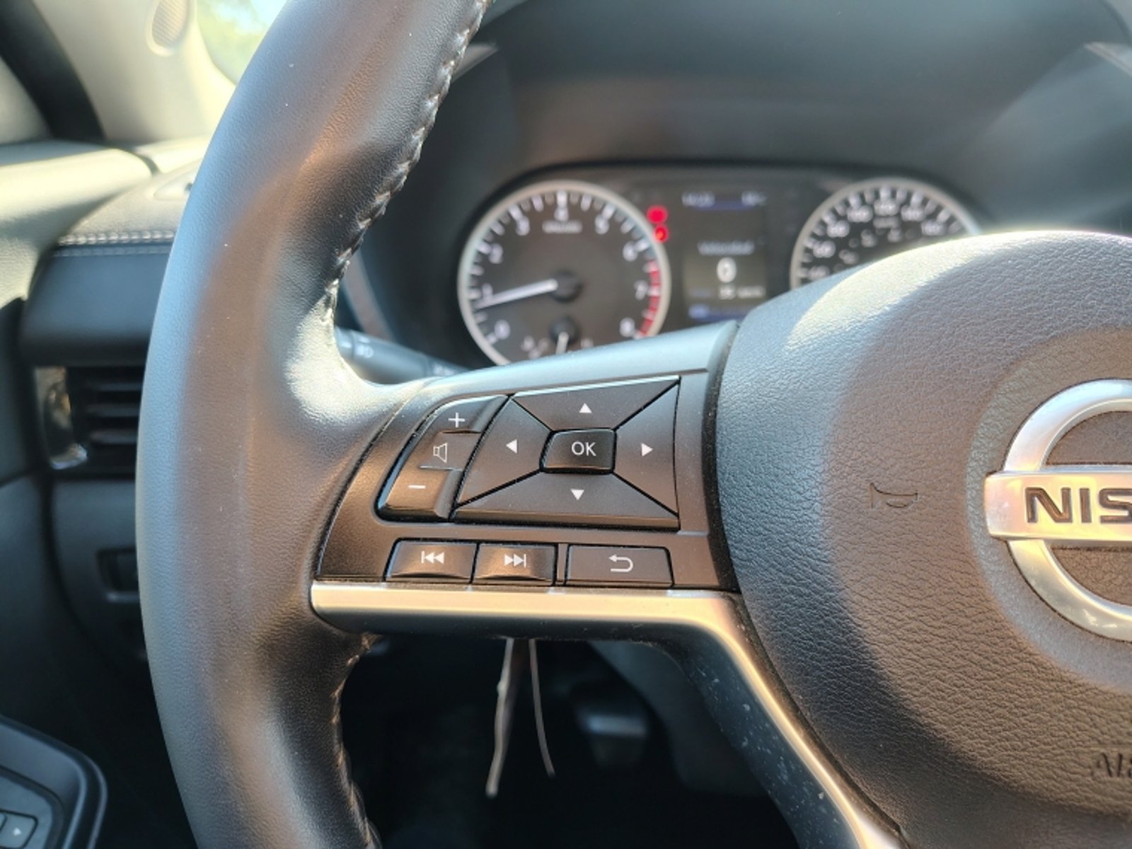 NISSAN Sentra 2.0 Mec 4x2 2021 - Imagen 17 de 20