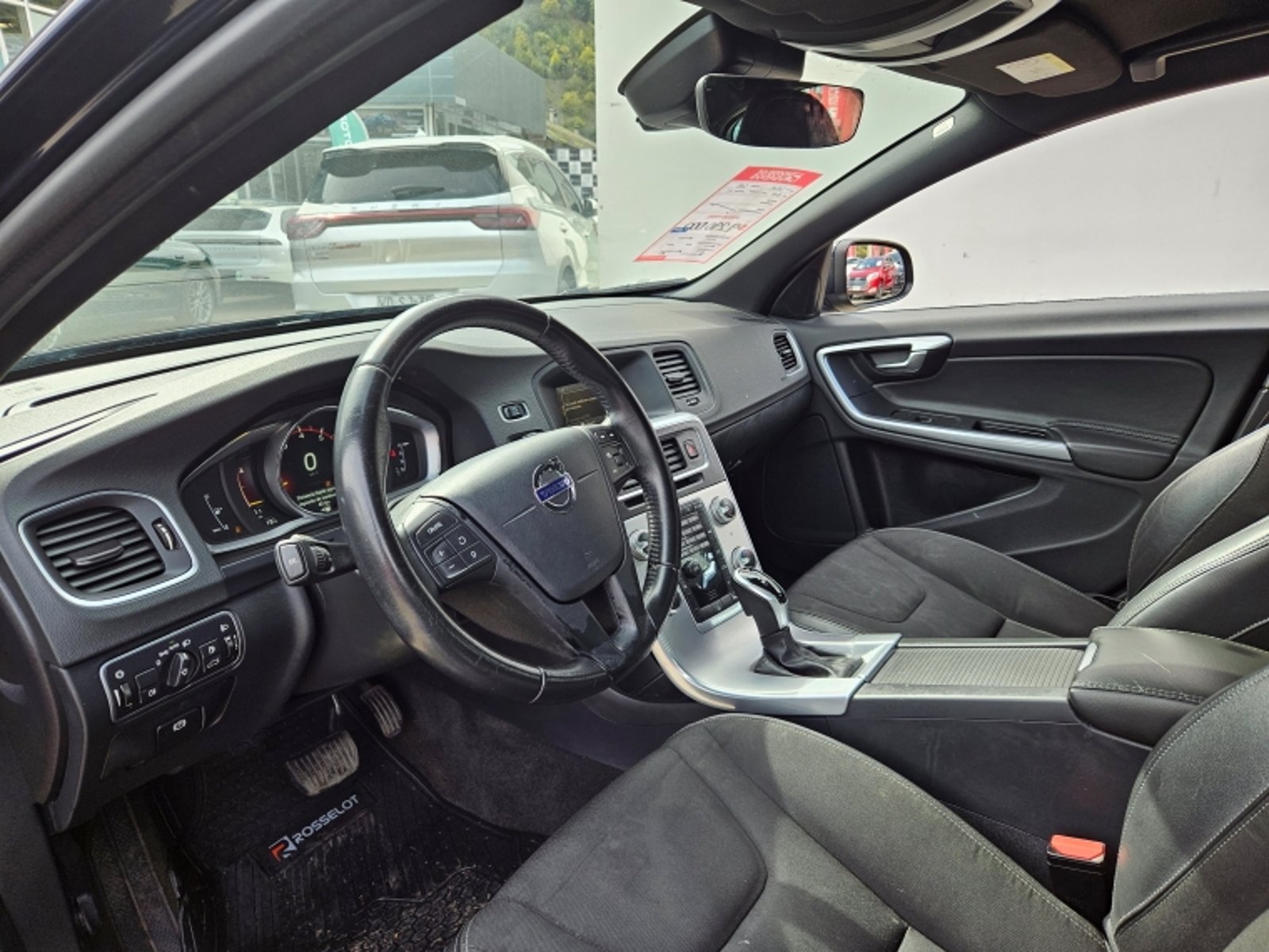 Volvo S60 Comfort 1.5 2017 - Imagen 12 de 20