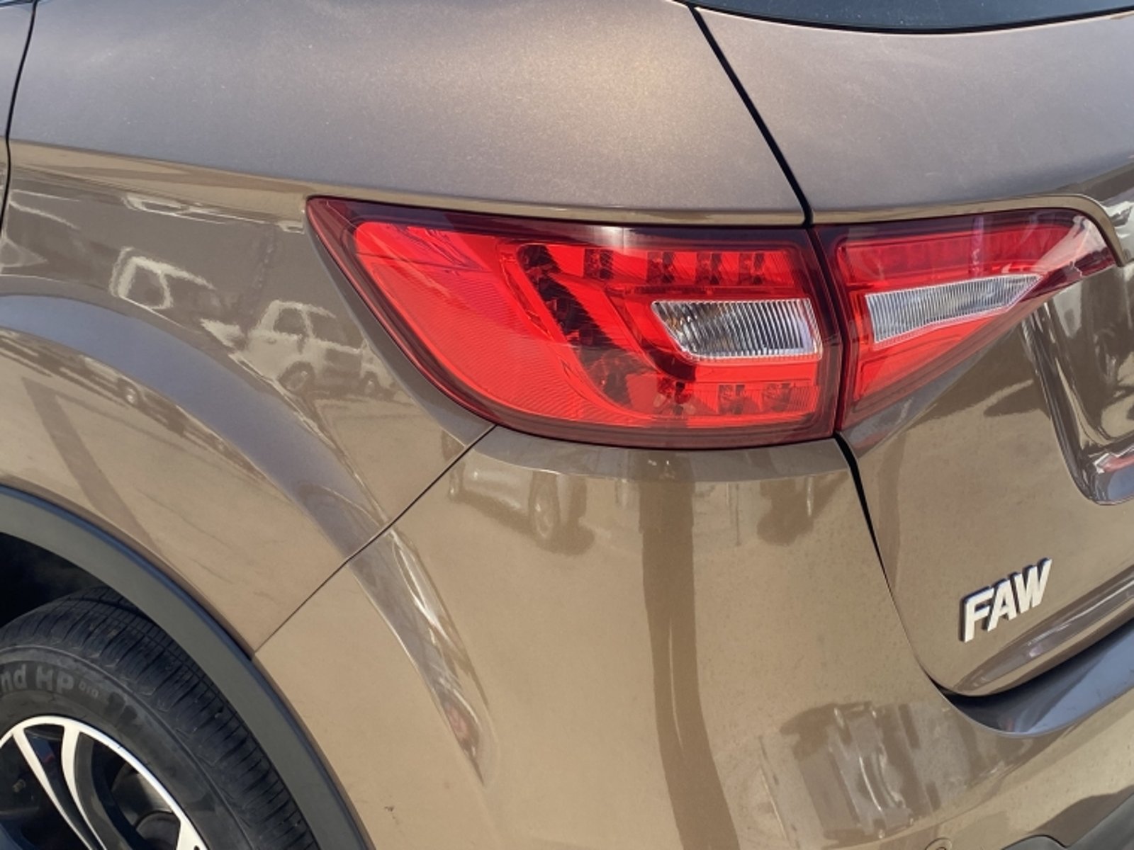 FAW R7 Luxury 1.6 Aut 2020 - Imagen 8 de 20