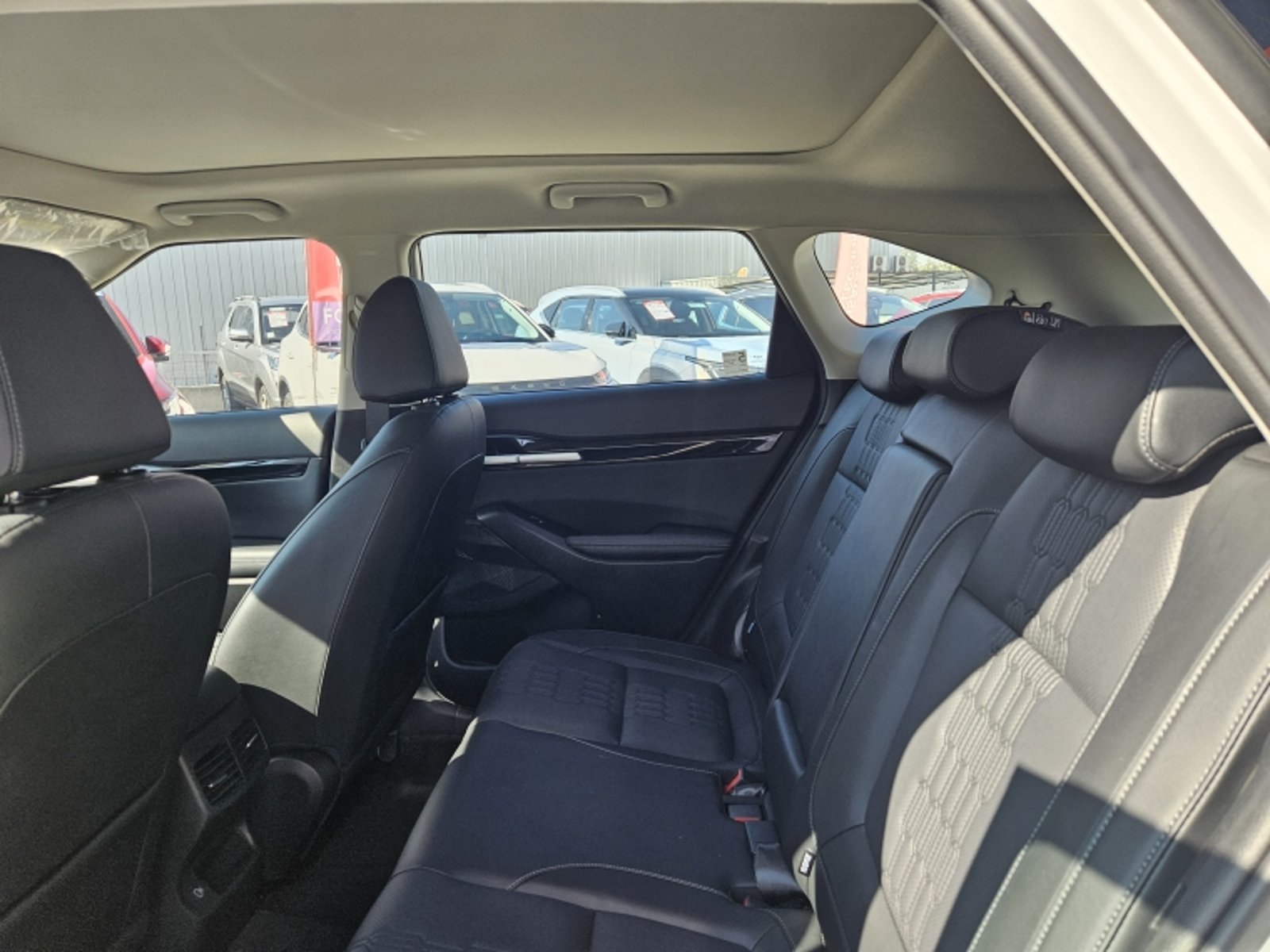 KIA Seltos Ex Turbo Gdi 1.4 Aut 2025 - Imagen 8 de 20