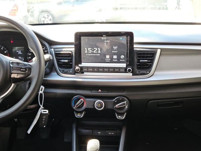 Kia Rio 4 6mt 1.4 2024 - Imagen 10 de 20