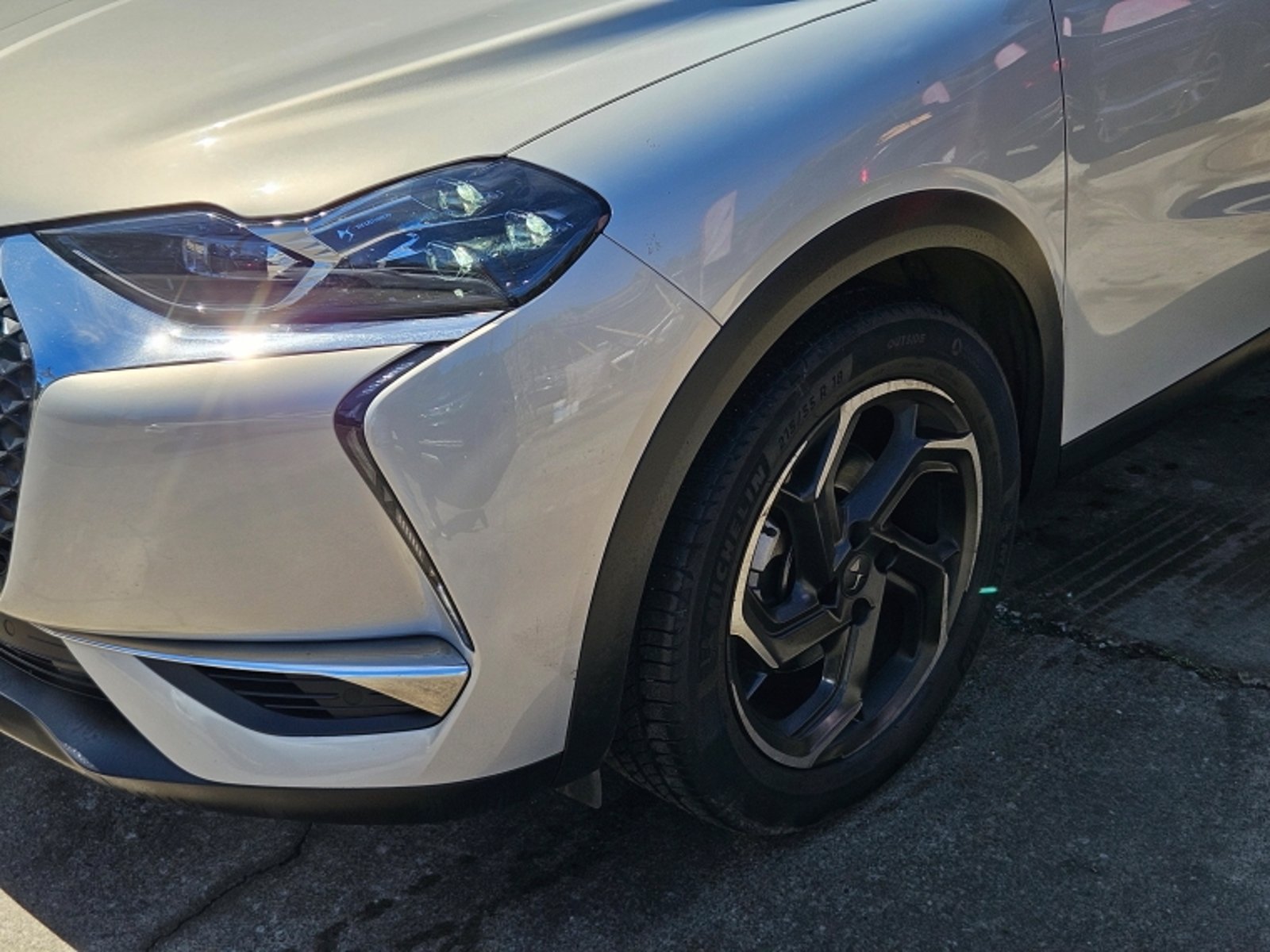 DS Automobiles Ds3 Crossback 4x2 1.2 Aut 2022 - Foto 2 de 18