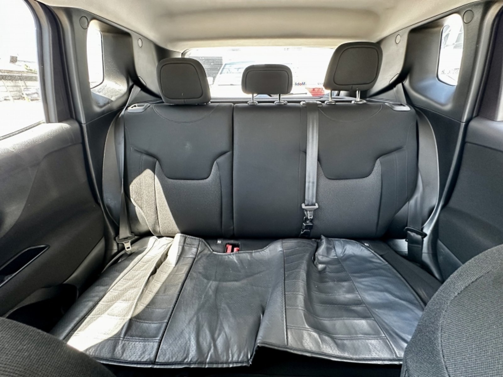 JEEP AVENGER Renegade Sport Lx 4x2 Mt 1.8 2023 - Imagen 16 de 20