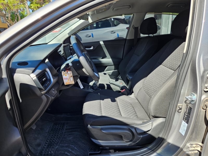 Kia Rio 4 6mt 1.4 2024 - Imagen 14 de 20