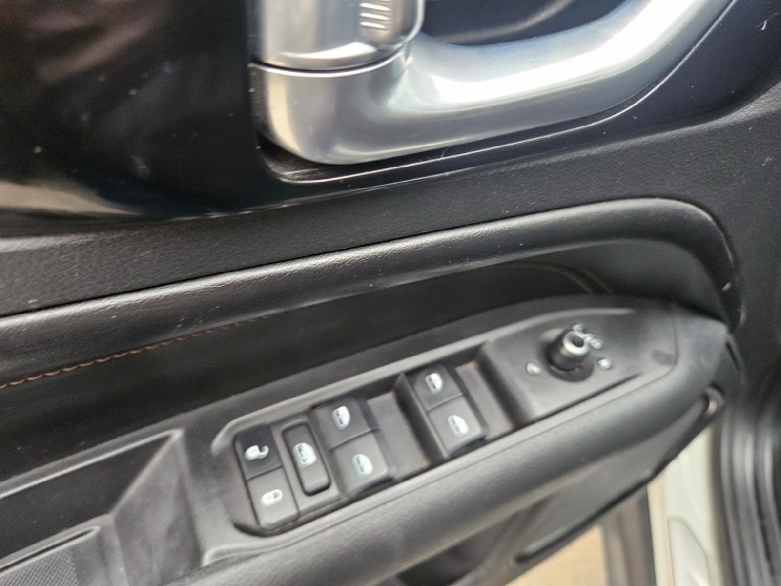 Jeep COMPASS New Compass Limited 4x2 At 1.3t 2022 - Imagen 14 de 20