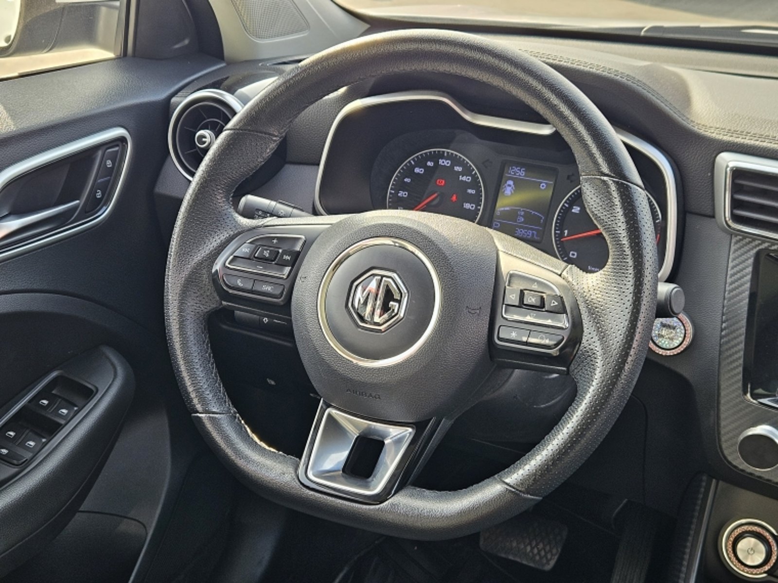 MG Zs 1.5 At 2022 - Imagen 13 de 20