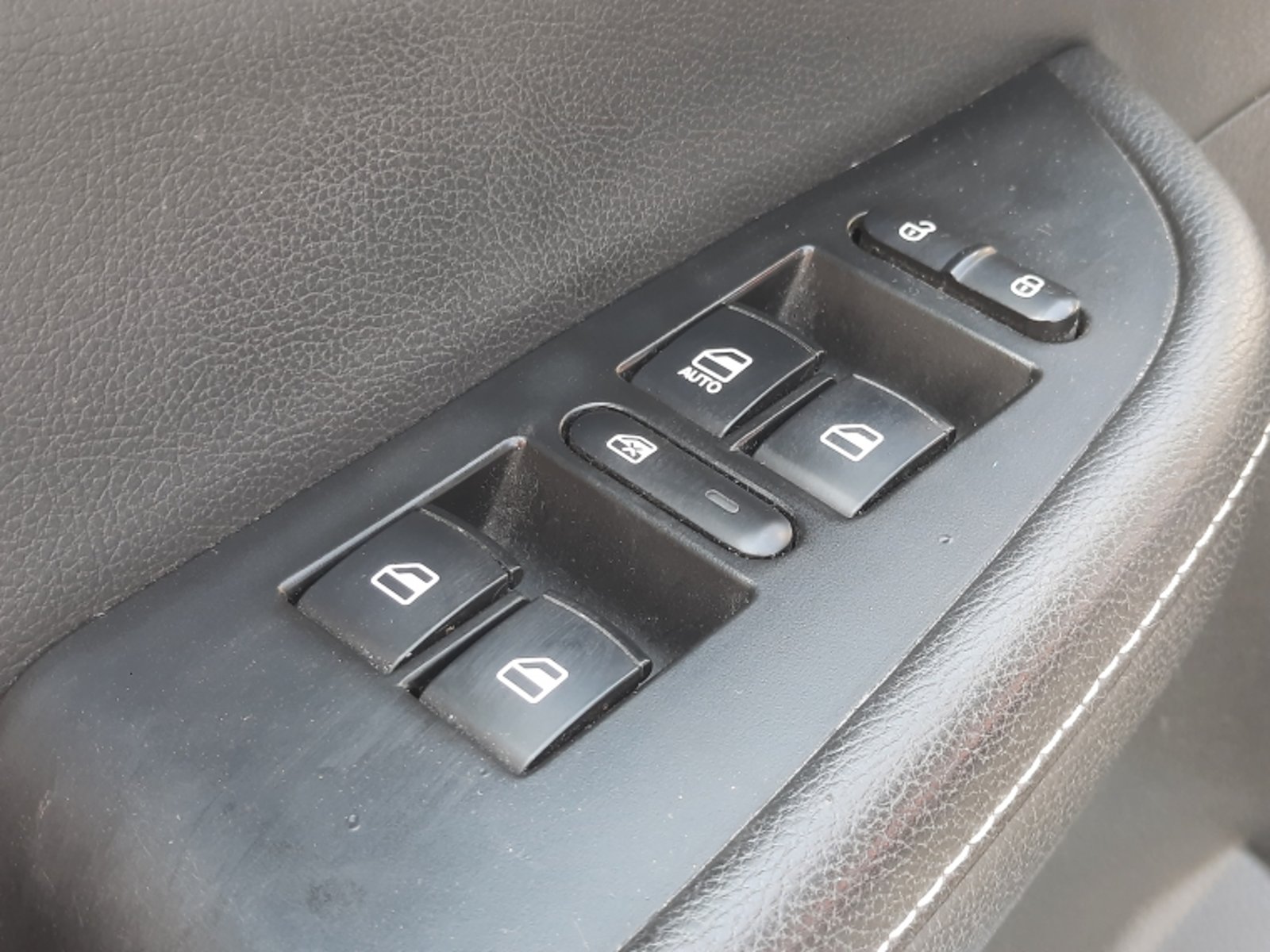DFSK 560 Suv 560 1.8 2021 - Imagen 9 de 20