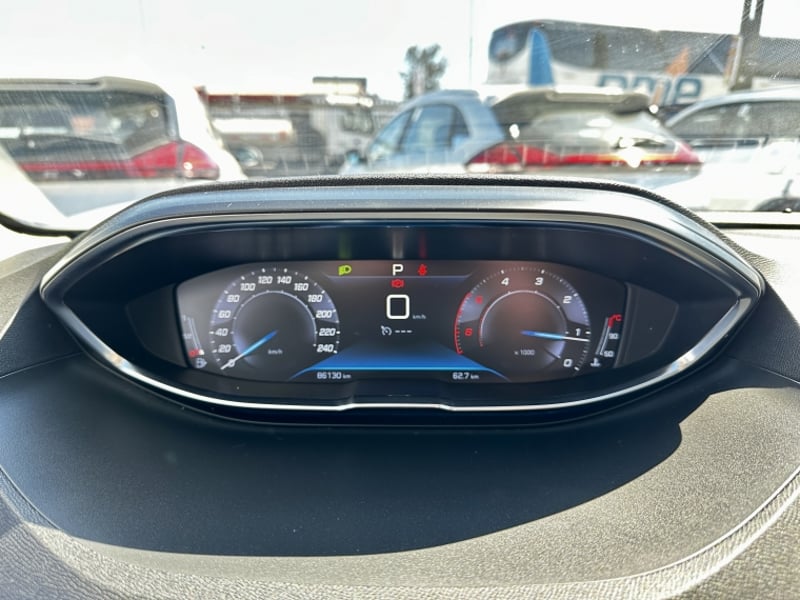 Peugeot 5008 Active Bluehdi 1.5 Aut 2021 - Imagen 11 de 20