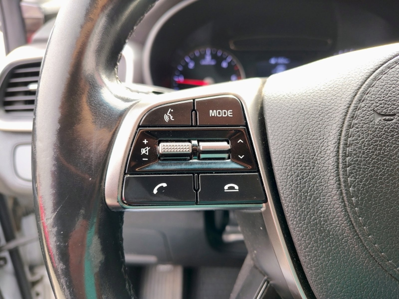 KIA Sorento Ex 2.2 Aut 2018 - Imagen 17 de 20