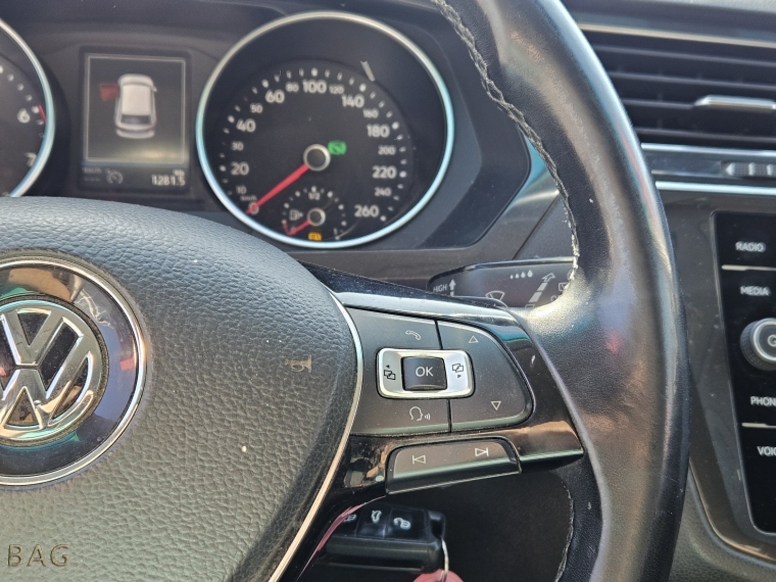 VOLKSWAGEN Tiguan Tsi 1.4 Aut 2018 - Imagen 17 de 20