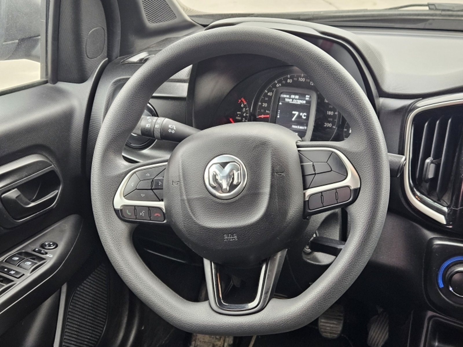 RAM 700 Bighorn Crew Cab 1.3 Mt 2026 - Imagen 10 de 20
