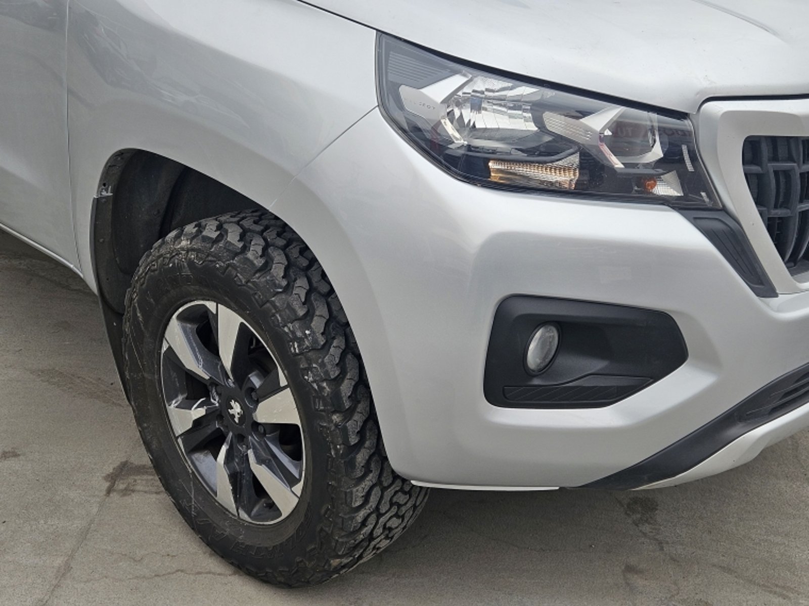 PEUGEOT Landtrek Active Bluehdi 180 4x2 Euro 6b 2024 - Imagen 7 de 20