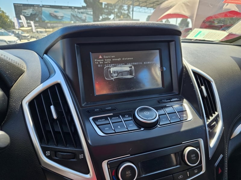 Dongfeng AX7 A X7 2.0 2019 - Imagen 16 de 19