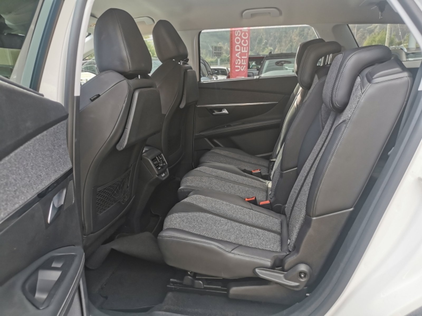 PEUGEOT 5008 Blue Hdi 1.5 At 2021 - Imagen 8 de 19