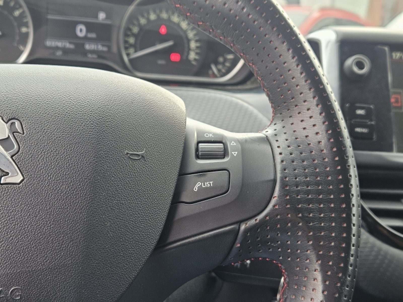 Peugeot 208 Gt Line 1.2 Aut 2016 - Imagen 19 de 20