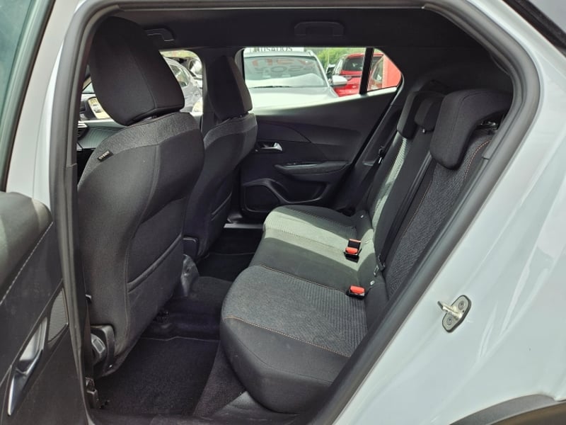 Peugeot 2008 Active 130 1.2 2025 - Imagen 8 de 20
